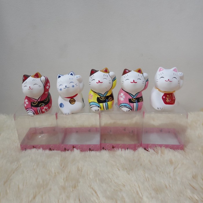 Patung Pajangan Kucing Hoki Mini