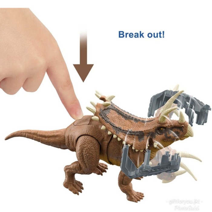 Jurassic World Mega Destroyers PENTACERATOPS Figure Dino Escape