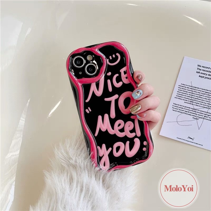 IPHONE Ins Fashion Art Letter Smile Case Kompatibel Untuk Iphone14 11 13 12 Pro Max 7plus XR 6s 6 7 8 Plus X XS Max SE 2020 Lembut 3D Bergelombang Melengkung Tepi Shockproof Airbag Glossy Phone Case