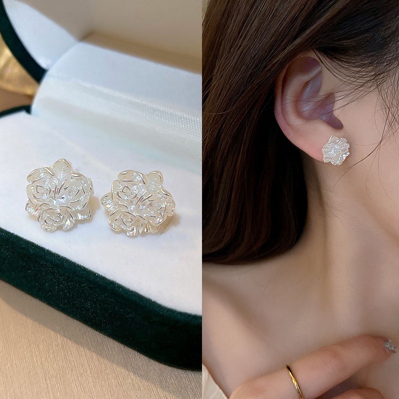 Temperamen Manis Bunga Fashion Tetesan Air Mutiara Berlian Imitasi Anting Elegan