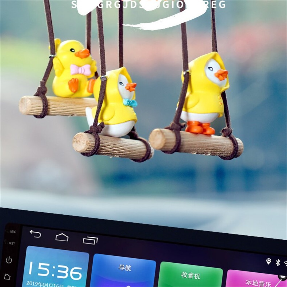 Ornamen Gantung Mobil Bebek Swing Lucu Untuk Dekorasi Spion Interior Mobil