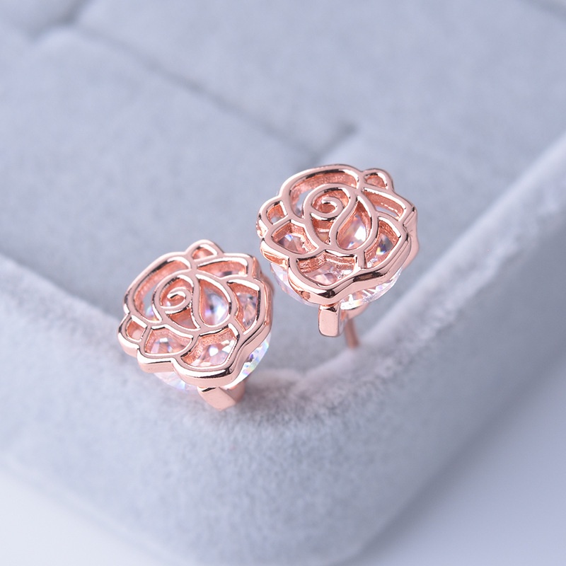 Goldkingdom Aksesoris Perhiasan Fashion Ready Stock Rosette-set Anting Pejantan Berlian Dengan Zirkon Ultra-shimmering Anting Pertunangan Sederhana