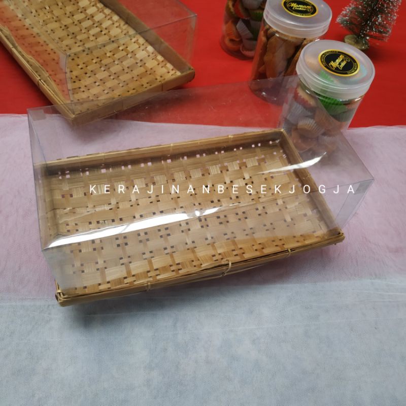 

HANTARAN TUTUP MIKA / hantaran kue/hantaran Jogja/seserahan/hampers/parsel/bingkisan cantik/lebaran jogja