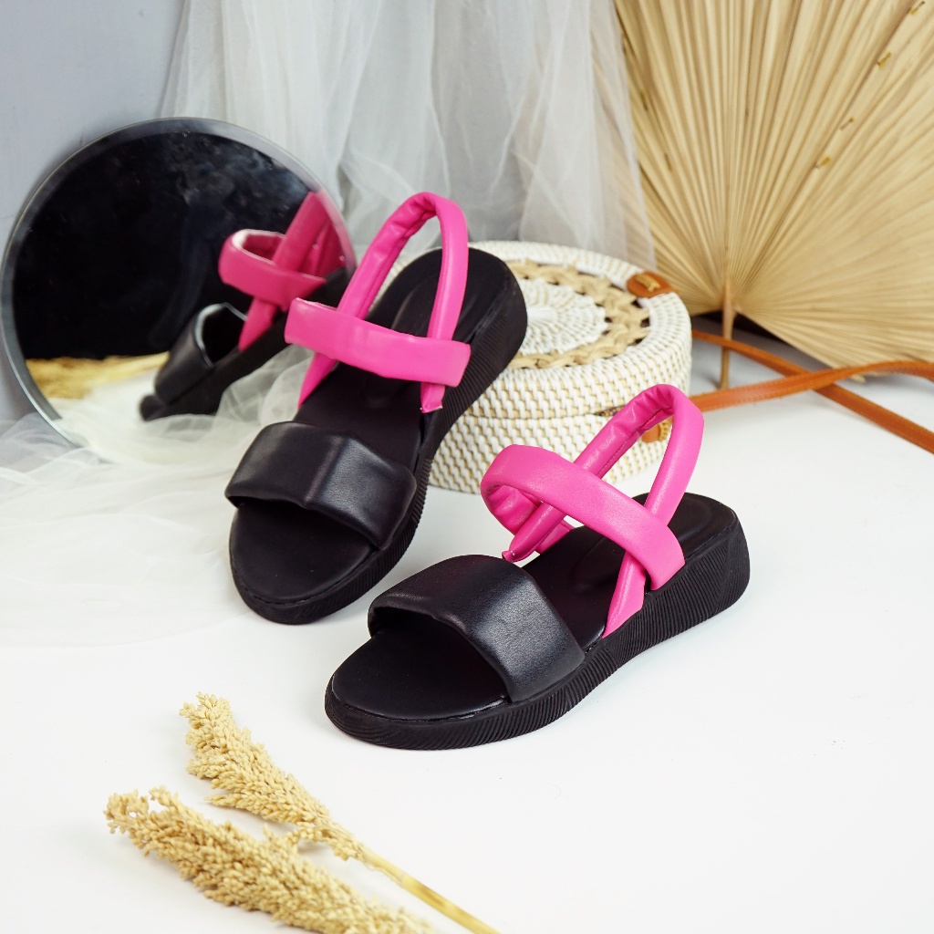 Sepatu Sandal Wanita Wedges Tali Belakang MC-JJ 06