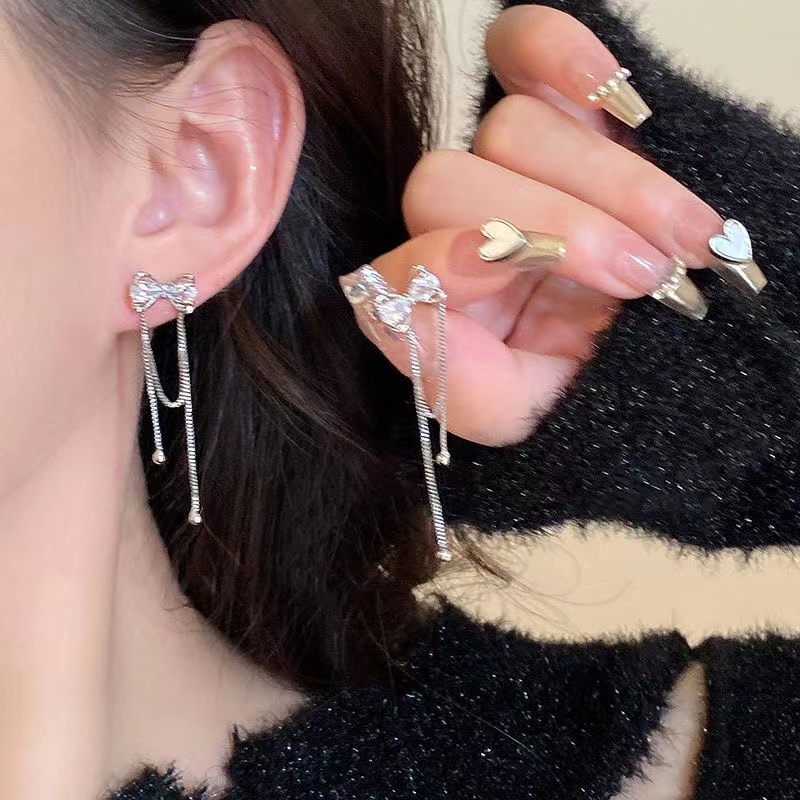 Bowle Anting Filial Gaya Panjang Anting Temperamen Wanita Desain Sensor Canggih Anting Manis Anting Manis