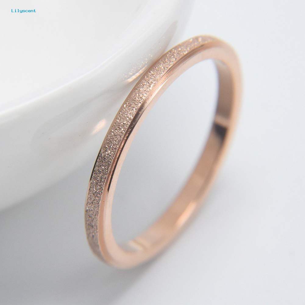 Lilyscent Pria Wanita Frosted Baja Titanium Band Jari Cincin Pernikahan Lamaran Perhiasan Hadiah