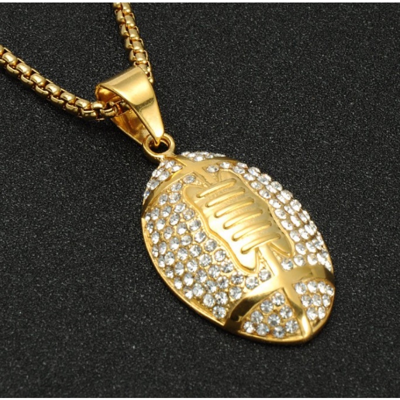 [X C Kalung] Emas Hip Hop Vintage Zirkon Rugby Amerika Sepak Bola Titanium Steel Liontin Pria Dan Wanita Kalung Fashion Perhiasan