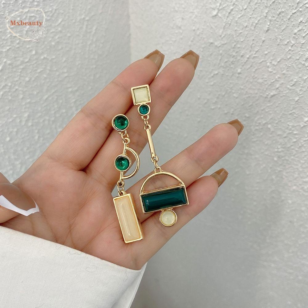 Mxbeauty Anting Drop Asimetris Berlian Imitasi Desain Hijau Rasa Populer Perhiasan Wanita Aksesoris Bulat Gaya Korea Sederhana Logam Gantung Menjuntai Earrings