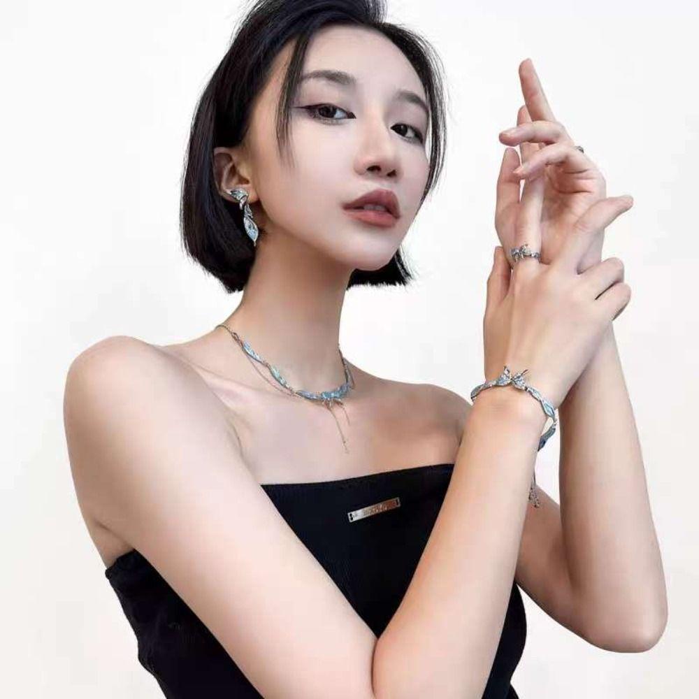 Mxbeauty Wanita Y2K Kalung Pesona Indah Romantis Niche Desain Fashion Perhiasan Biru Kupu-Kupu Geometris Alloy Gadis Pembukaan Cincin
