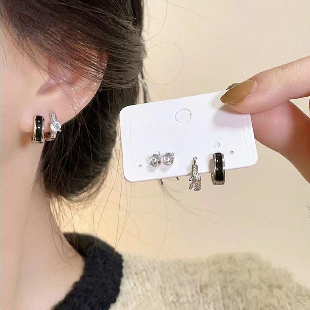 Mxbeauty Wanita Stud Earrings Trendi Kepribadian Indah Jantung Hoop Earrings Niche Desain Berlian Imitasi Alloy Anting Gaya Korea