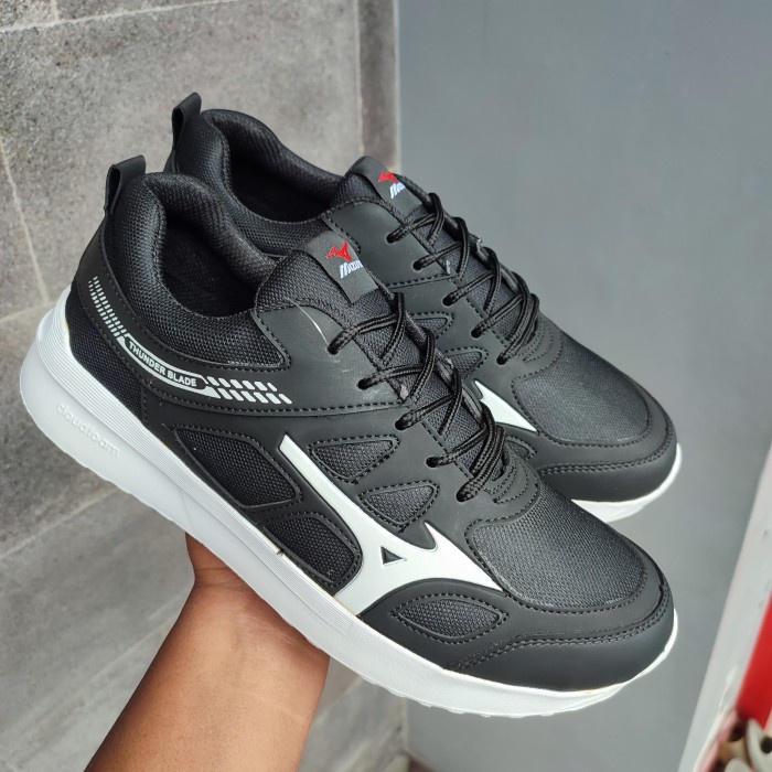 (COD) Sepatu Olahraga Besar Jumbo Big size ukuran 45 46 47 48 Sneakers - Hitam, 45