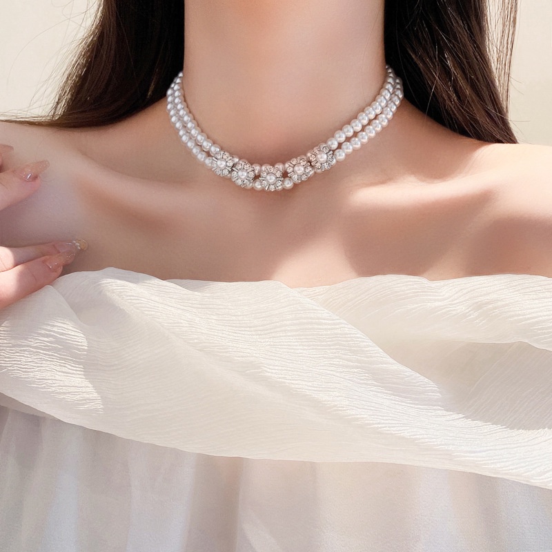 Fashion Berlian Imitasi Bunga Double Layer Mutiara Kalung Cahaya Mewah Kerah Rantai Wanita Kalung Ornamen