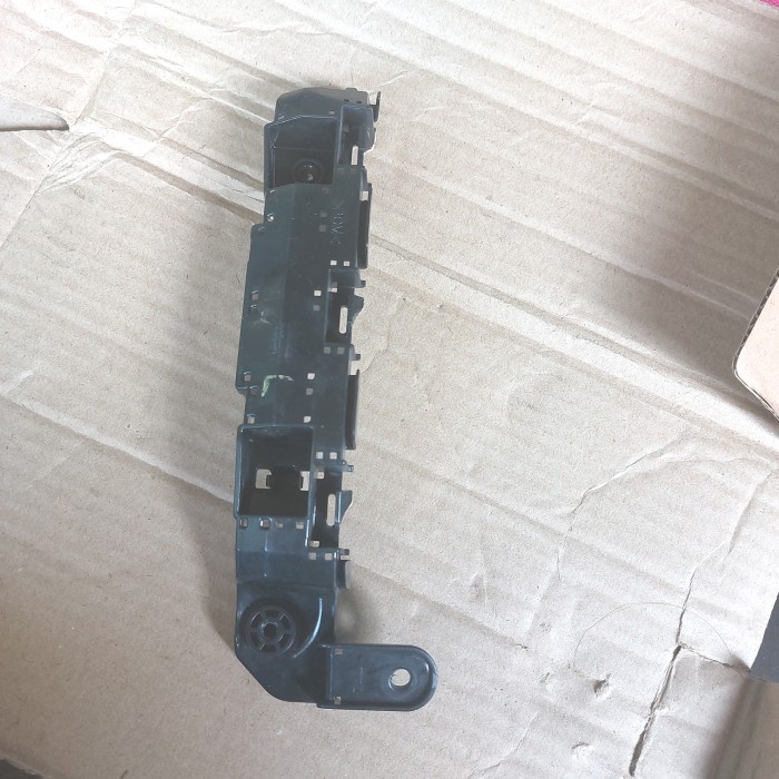 bracket bumper depan kiri honda hrv, ori murah
