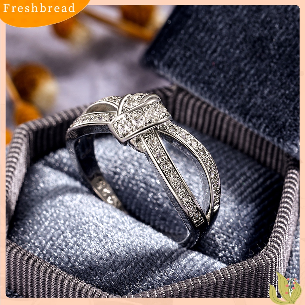 &lt; Freshbread &gt; Wanita Cincin Memutar Ikatan Simpul Bentuk Berlian Imitasi Hias Alloy Hollow Out Finger Ring Untuk Anniversary