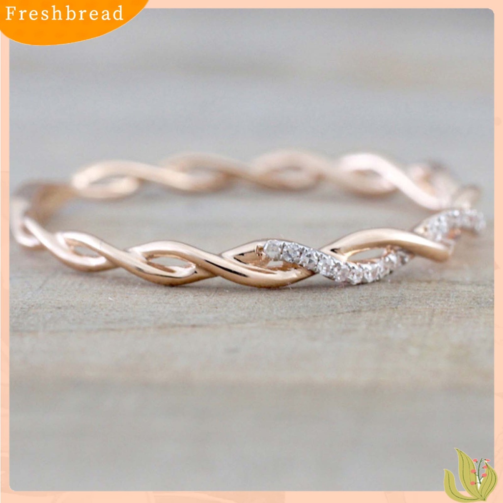 &lt; Freshbread &gt; Wanita Cincin Memutar Bentuk Berlian Imitasi Perhiasan Cincin Kilau Terang Indah Untuk Pernikahan