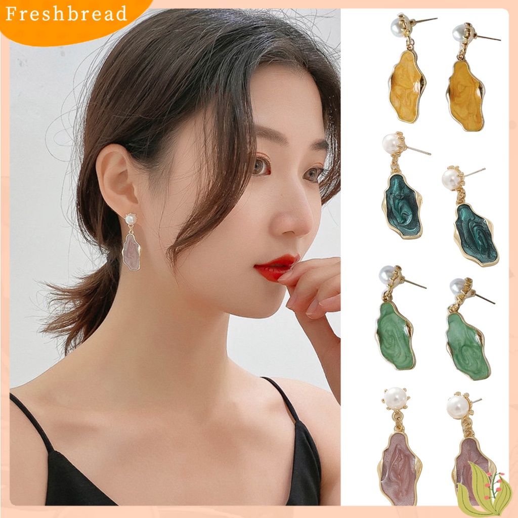&lt; Freshbread &gt; 1pasang Anting Menjuntai Geometris Liontin Perhiasan Mutiara Imitasi Tidak Teratur Dicat Ringan Anting Tusuk Untuk Pacaran