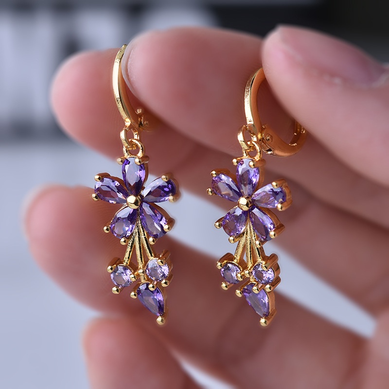 Goldkingdom Aksesoris Perhiasan Fashion Ready Stock Berlapis Emas Set Anting Berbentuk Pir Dengan Anting Pejantan Bunga, Klip Telinga, Wanita