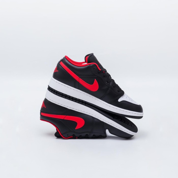 Air Jordan 1 Low White Toe