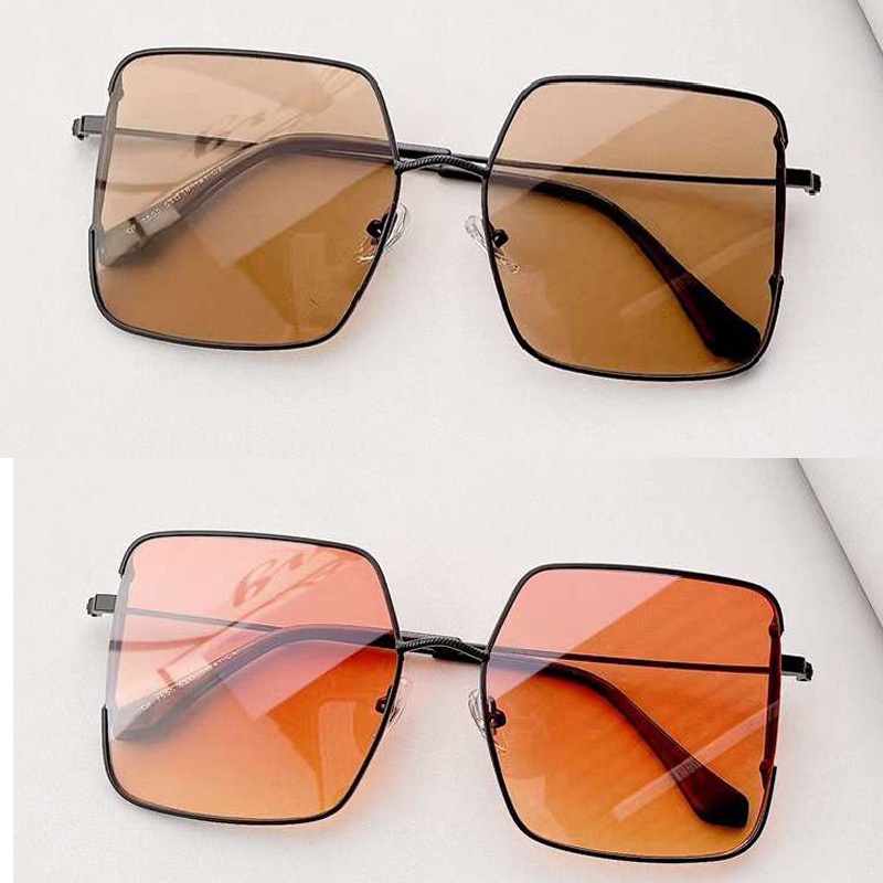 (YUZHU) Oversized Frame Metal Sunshade Sunglasses Women Western Fashion Kacamata Pasangan Serbaguna