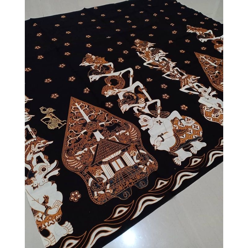 Kain Batik Laweyan Solo motif gunungan wayang ( Sogan )