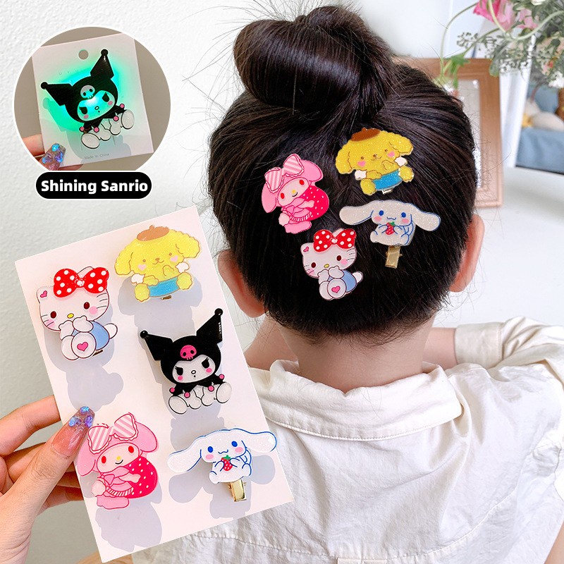 Sanrio Glowing Jepit Rambut Gadis Hiasan Kepala/Kartun Anime Bercahaya Mulut Bebek Klip Hair Clip/Kawaii Hello Kitty BB Klip Aksesoris Rambut/Anak Sweet Hairgrip Gift