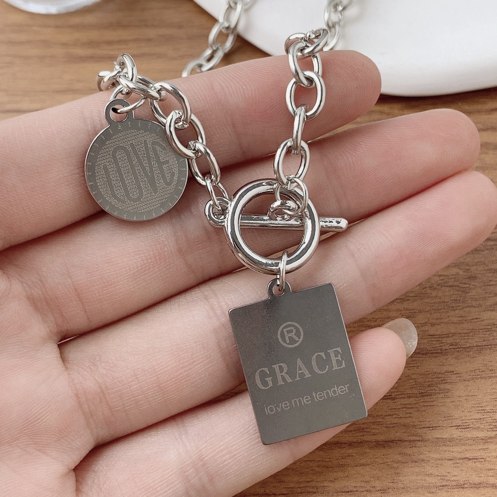 Eropa Amerika Trendi Keren Persegi Merek Kalung Wanita Niche Gaya Keren Hip-Hop Sweater Rantai Desain Sederhana Klavikula Rantai Pria