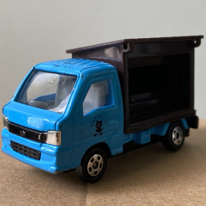 diecast tomica subaru sambar truck ramen loose as is
