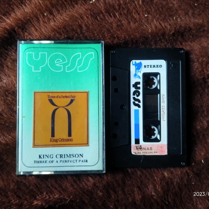 KASET KING CRIMSON THREE OF A PERFECT PAIR YESS 500