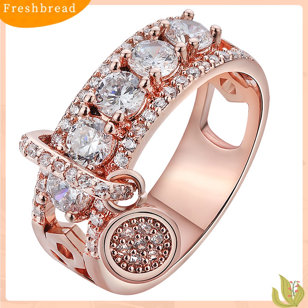 &lt; Freshbread &gt; Cubic Zirconia Wanita Cincin Disc Liontin Alloy Berongga Lebar Cincin Kawin Perhiasan Fashion