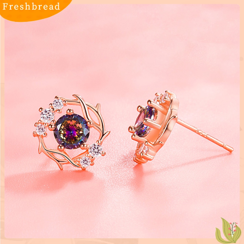 &lt; Freshbread &gt; 1pasang Anting Wanita Bersinar Batu Berwarna Berlian Imitasi Desain Snowflake Electroplating Hias Hypoallergenic Temperamen Yang Sangat Baik Tanduk Stud Earrings