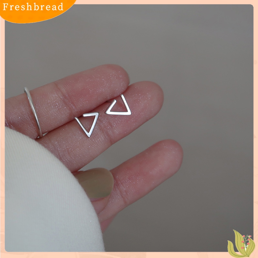 &lt; Freshbread &gt; 1pasang Anting Pejantan Kilau Terang Melubangi Geometris Electroplating Anti-Alergi Dekorasi Kupu-Kupu Ganda Pentagram Cinta Hati Segitiga Wanita Ear Studs