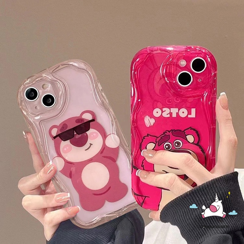 IPHONE Casing Ponsel Kartun Lucu Manyo Strawberry Bear Kompatibel Untuk Iphone11 14 12 13 Pro Max 7Plus XR X7 8 6s 6 Plus XS Max SE 2020 Shockproof Soft Glossy 3D Wavy Curved Edge Cover