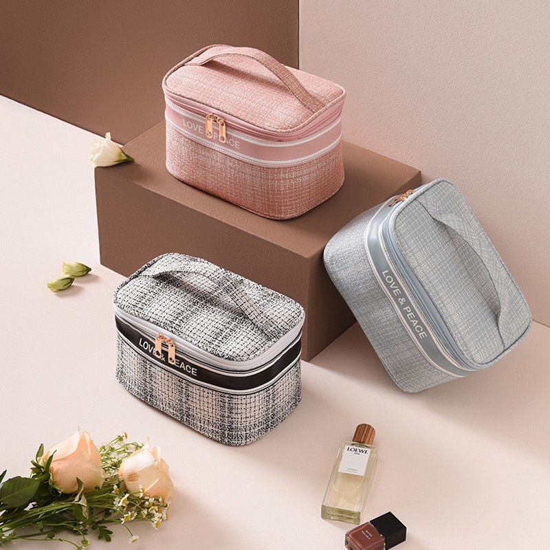 MAGEFY Kantong Kosmetik Bepergian Make-up Kit Organizer Tas Penyimpanan Serbaguna Tahan Air Berkualitas Tinggi