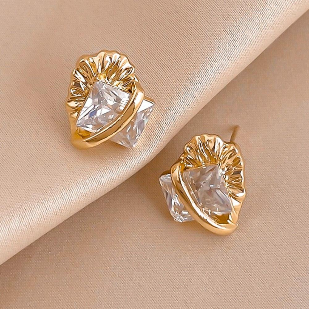 Mxbeauty Anting Korea Hadiah Liontin Elegan Manis Paduan Unik Hati Zirkon Stud Earrings