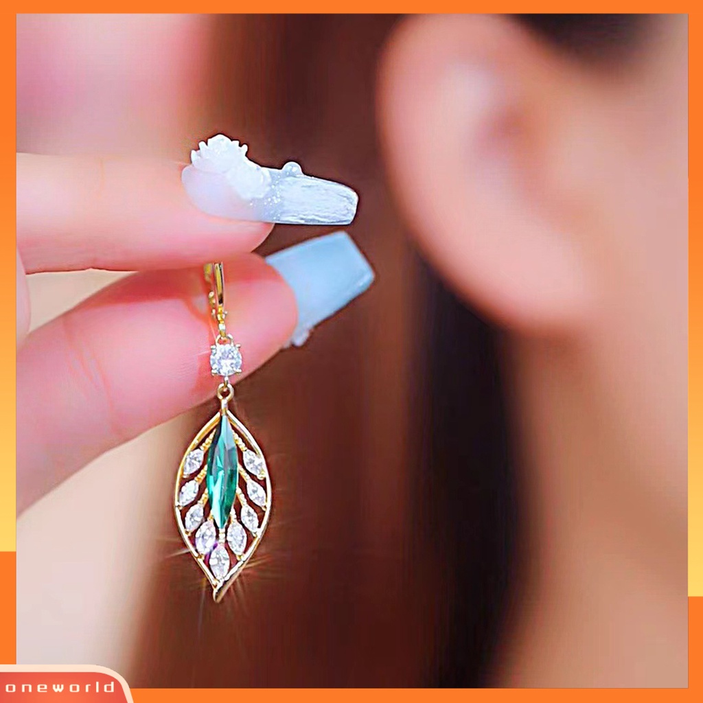 [ONE] 1pasang Anting Retro Berlian Imitasi Daun Anting Hoop Liontin Geometris Menakjubkan Pernyataan Perhiasan Untuk Wanita