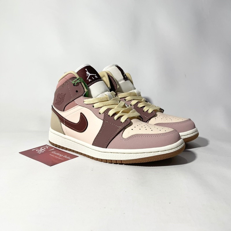 Sneakers Air Jordan 1 Mid SE Dark Pony Smoky Mauve VSs