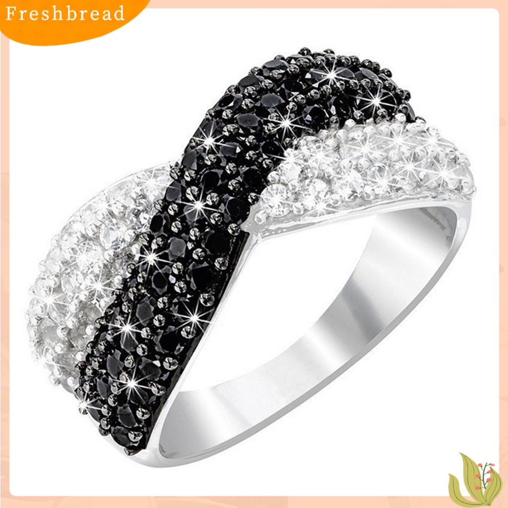 &lt; Freshbread &gt; Wanita Cincin Jari Ganda Warna Berlian Imitasi Mengkilap Hias Bentuk Salib Dilapisi Lady Circlet Perhiasan Harian
