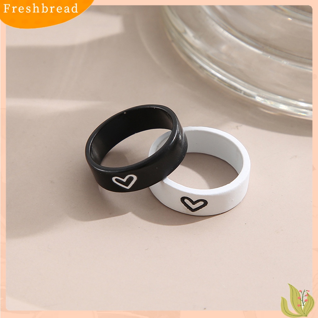 &lt; Freshbread &gt; 1pasang Cincin Pasangan Warna Kontras Temperamen Hadiah Valentine Teman Baik Lucu Berbentuk Hati Jari Cincin Untuk Anniversary