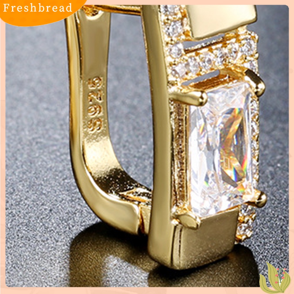 &lt; Freshbread &gt; 1pasang Anting Tusuk Bentuk Persegi Berlian Imitasi Perhiasan Fashion Penampilan Giwang Telinga Gaya Korea Untuk Pakaian Sehari-Hari
