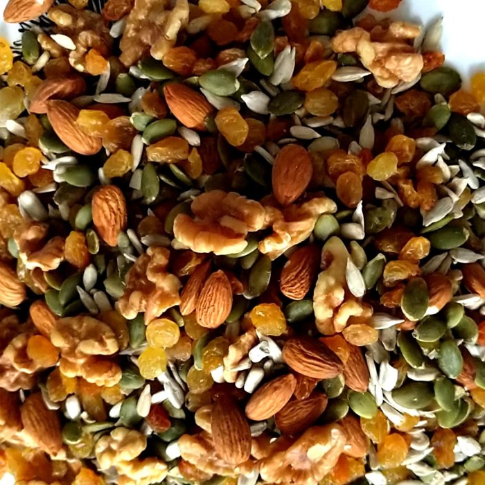 

Trail Mix Sunflower, Pumpkin Seeds, Almond, Raisin,Walnut 500 gr