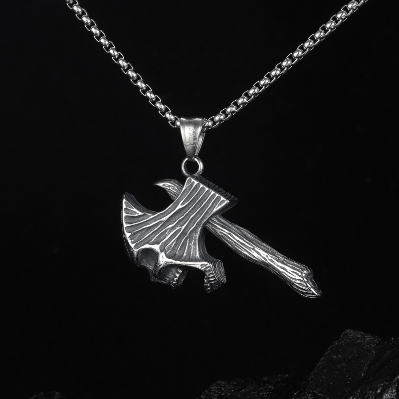 [X C Kalung] Baru Silvery Retro Ghost Axe Skeleton Battle Axe Titanium Steel Liontin Punk Hip Hop Stainless Steel Kalung Hadiah Pesta Ulang Tahun Untuk Pria Dan Wanita