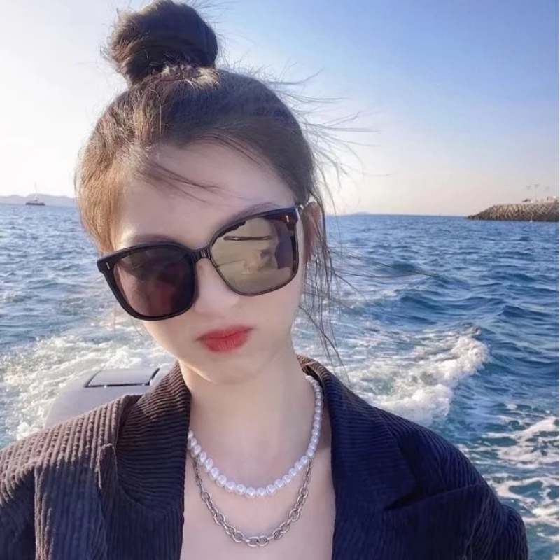 We Flower Trendy Frida Big Square Black Sunglasses Untuk Pria Wanita Chic UV400 Protection Eyewear Cool Oversized Shades Outdoor Fashion Liburan Mengemudi Sunnies Eyeglasses