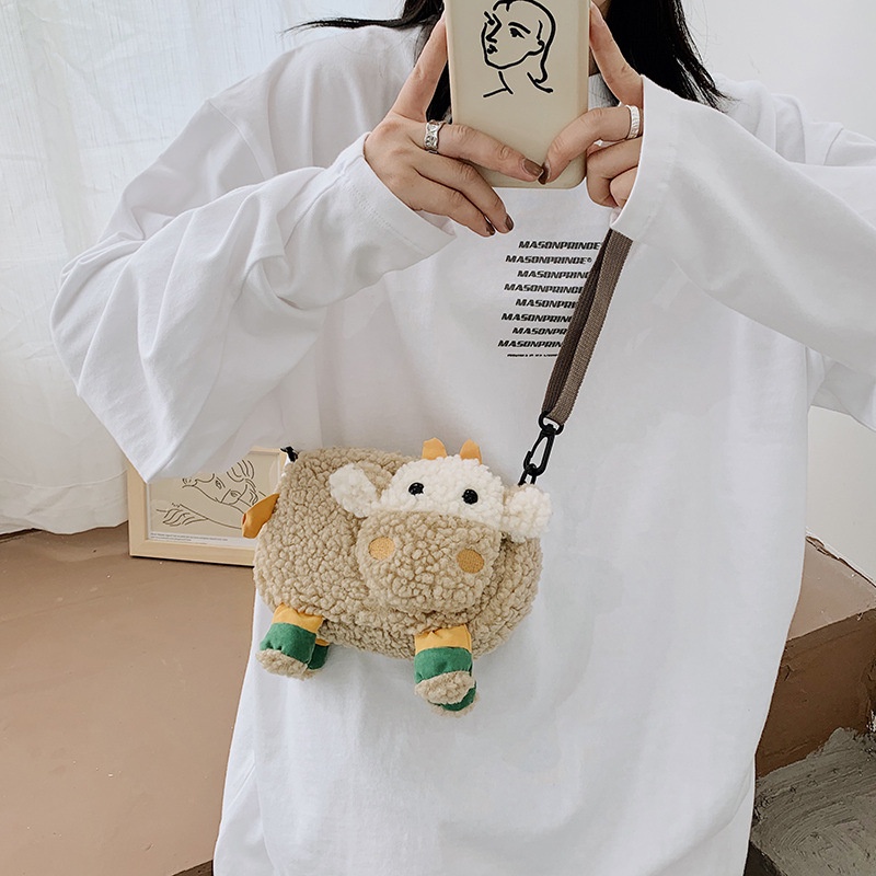 TAS DOMBA LUCU SELEMPANG BONEKA KARAKTER HEWAN KAMBING MADLEY Sling Bag Fashion Bulu Wol Lembut Motif Kartun Karakter Hewan Domba Anak &amp; Dewasa