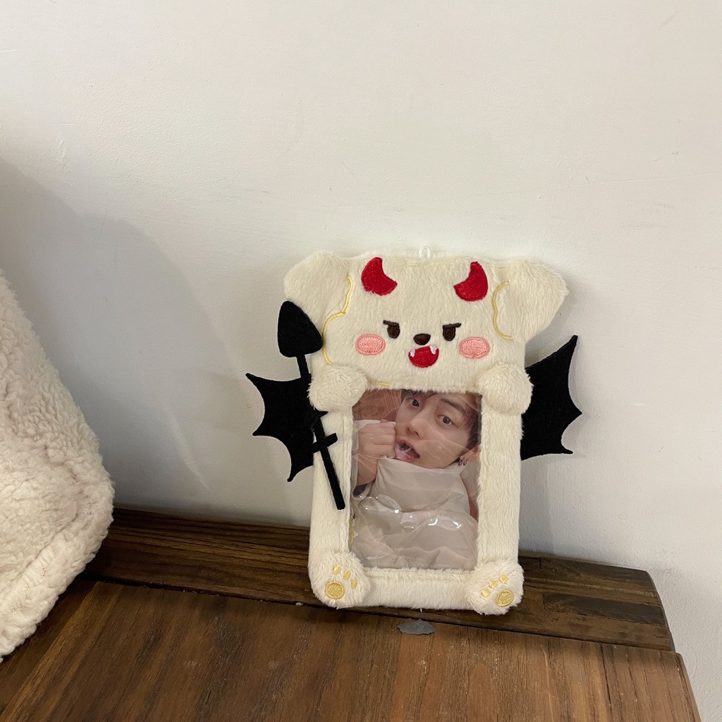 Cute Angel Demon Plush Card Case Kpop idol Photocard Pelindung Pemegang Dengan Gantungan Kunci ID Card Name Card Holder Perlengkapan Resmi Sekolah