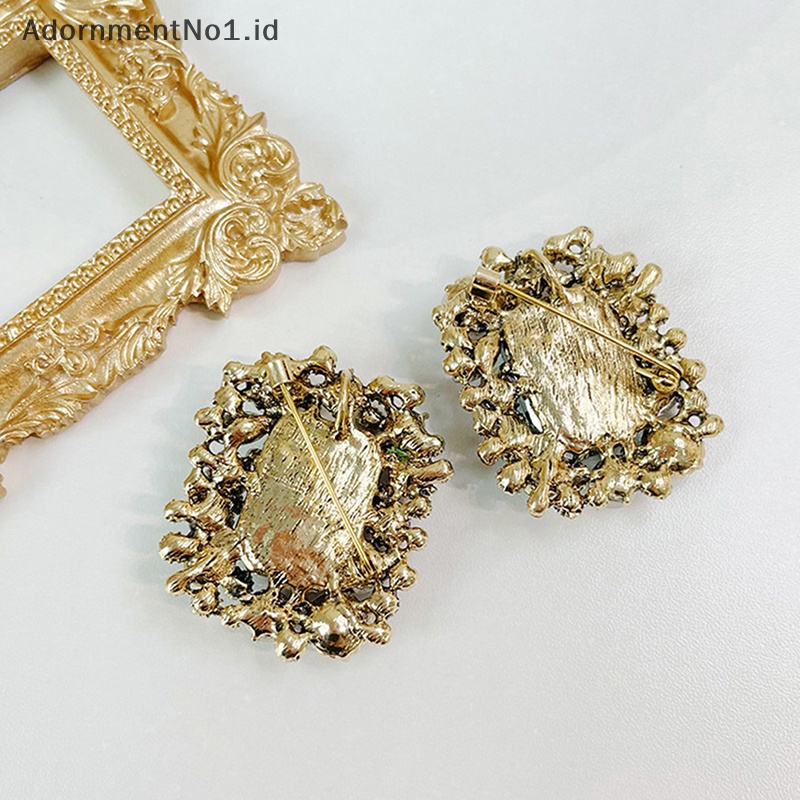 [AdornmentNo1] Wanita Trendi Klasik Mutiara Kristal Persegi Bros Pin Vintage Berlian Imitasi Lencana Lady Retro Mantel Pakaian Pin Perhiasan Hadiah [ID]