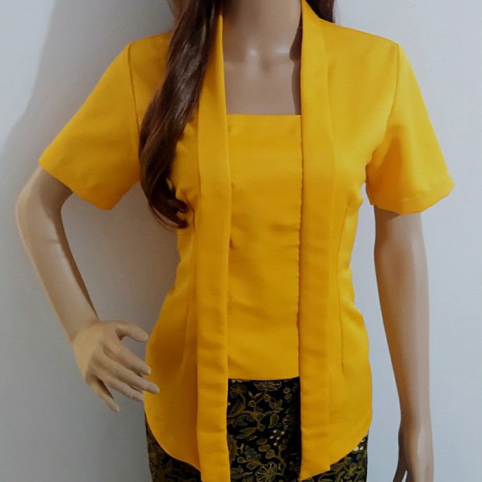 

Kebaya Kutu Baru Polos/Balotelli Lengan Pendek - Hitam, L