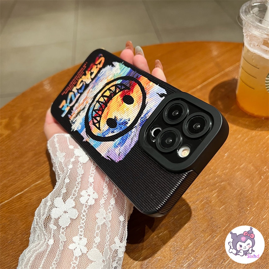 IPHONE Kreatif Fashion Graffiti Smiley Face Kompatibel Untuk Iphone14 13 12 11 Pro Max SE 2020 X Xr Xs Max 87 Plus Perlindungan Shockproof Casing Ponsel Lembut Silicon Cover XJJJJ