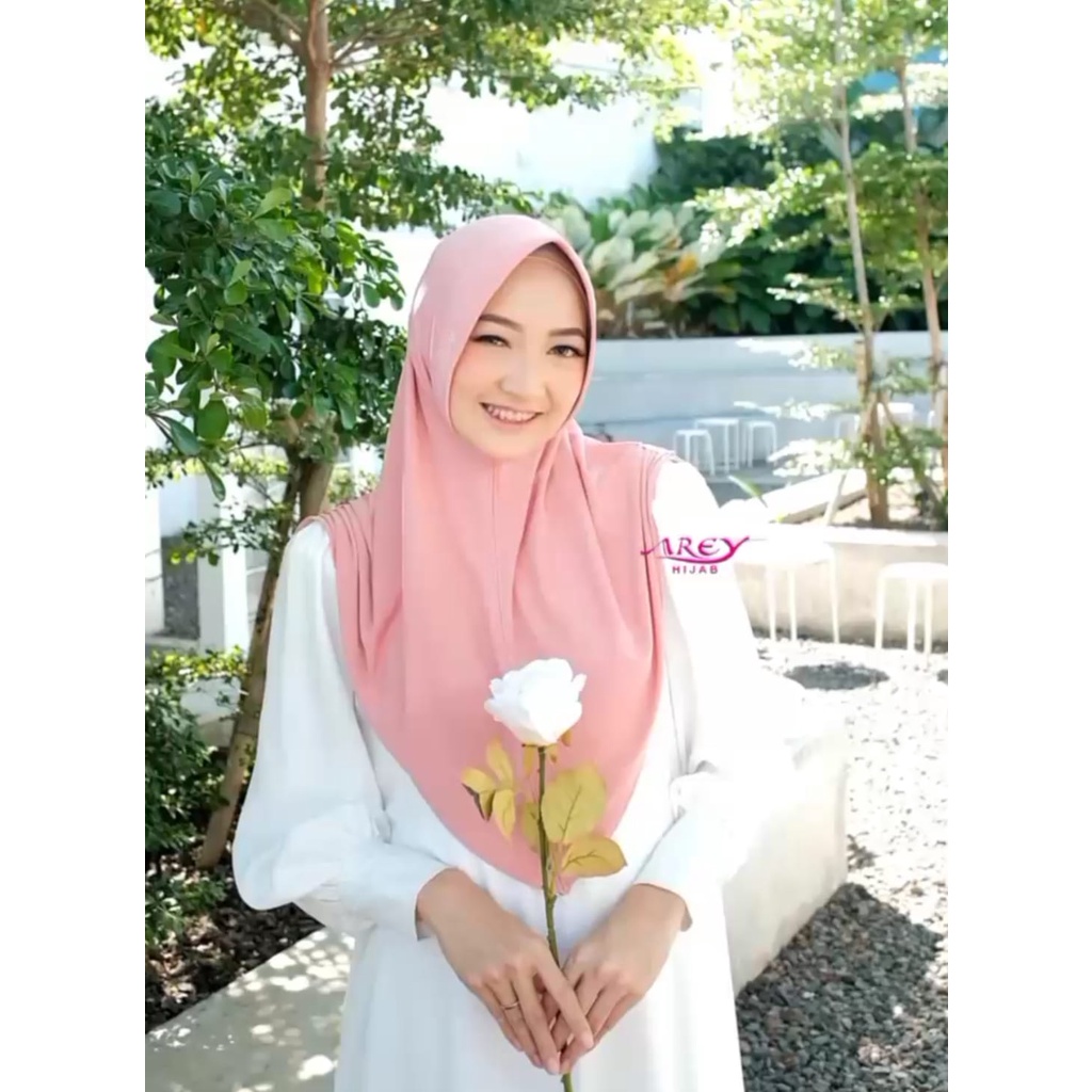 Hijab Instan Clara Serut Pad By Arey