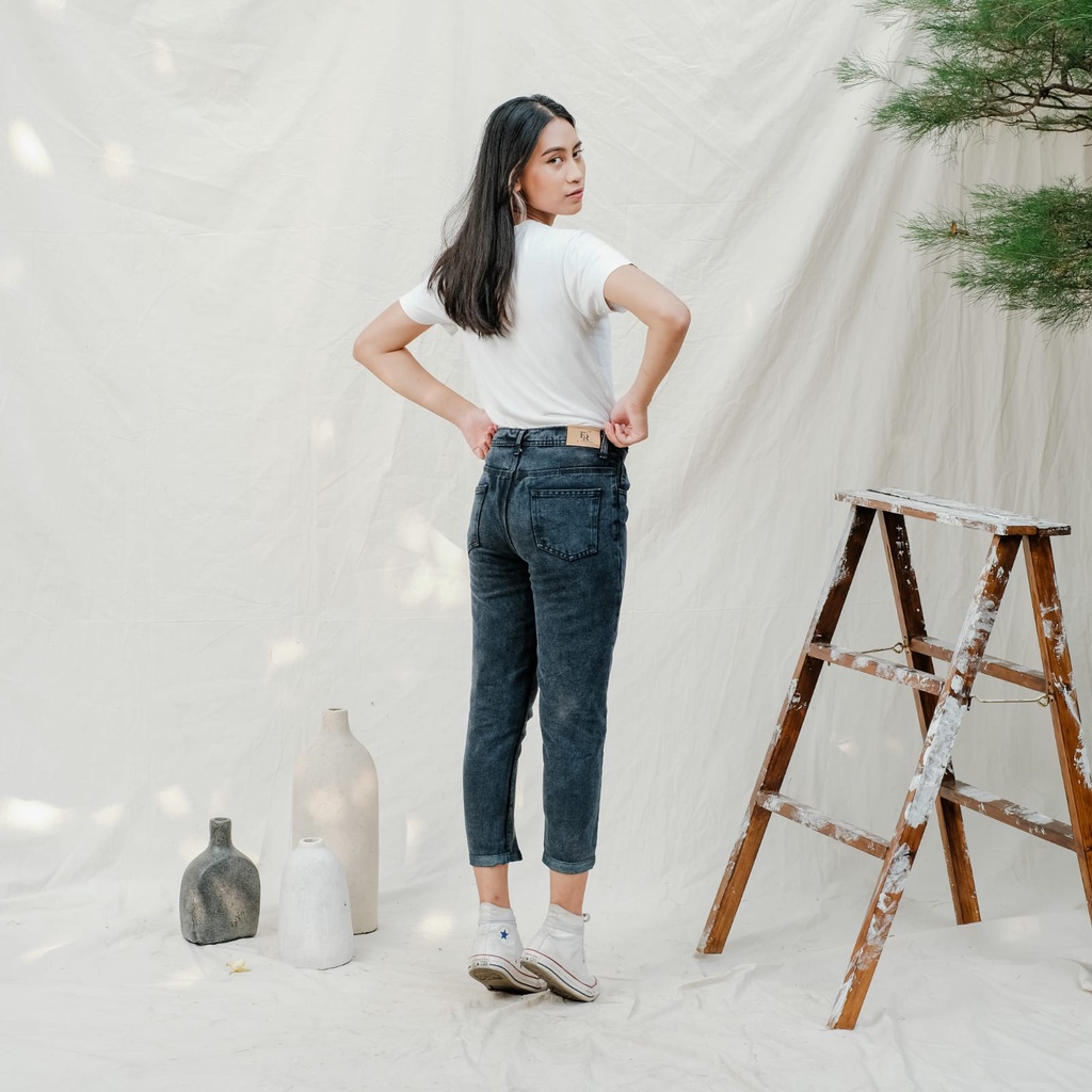 CELANA BOY FRIEND WANITA TERBARU 2022 CELANA JEANS BOYFRIEND SLIT PANTS JEANS JEANS SLIT PANTS