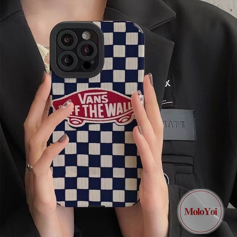 Casing Tekstur Kulit Mewah Kotak-Kotak Retro Kompatibel Untuk IPhone XR S X Max11 Pro Max 7Plus 13 12 14 Pro Max8 7 Plus Merek Trendi V.A.N.S Label Telepon Shockproof Soft Tpu Cover